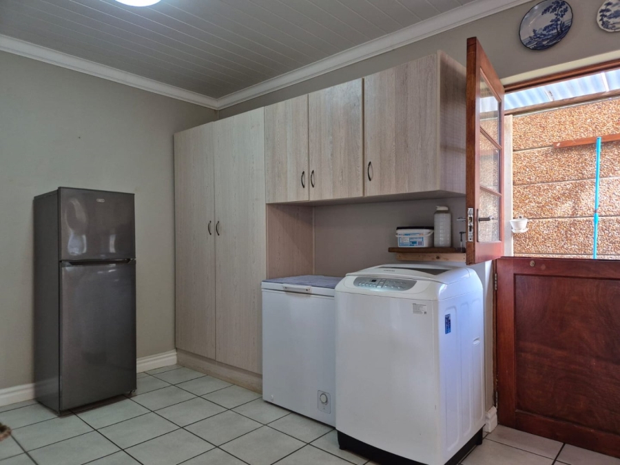 3 Bedroom Property for Sale in Stilbaai Wes Western Cape